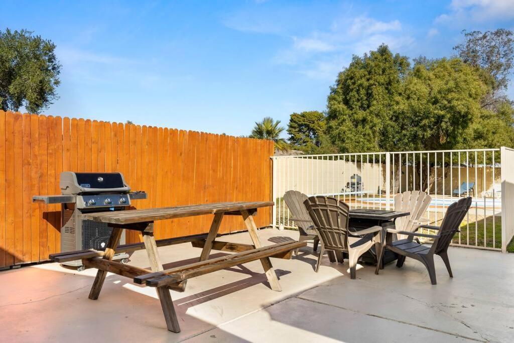 Charming Studio Overlooking The Pool. Phoenix Exterior foto